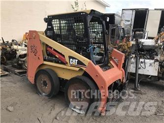 CAT 226B Mini Pale Gommate