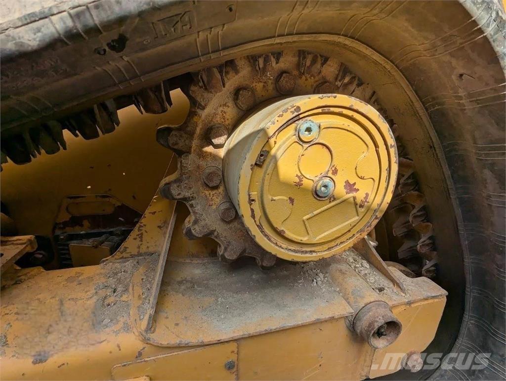 CAT 239D3 Mini Pale Gommate