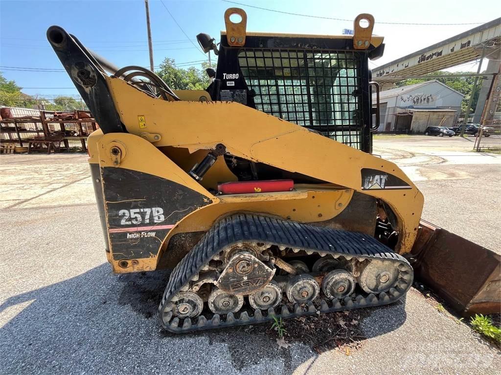 CAT 257B Mini Pale Gommate