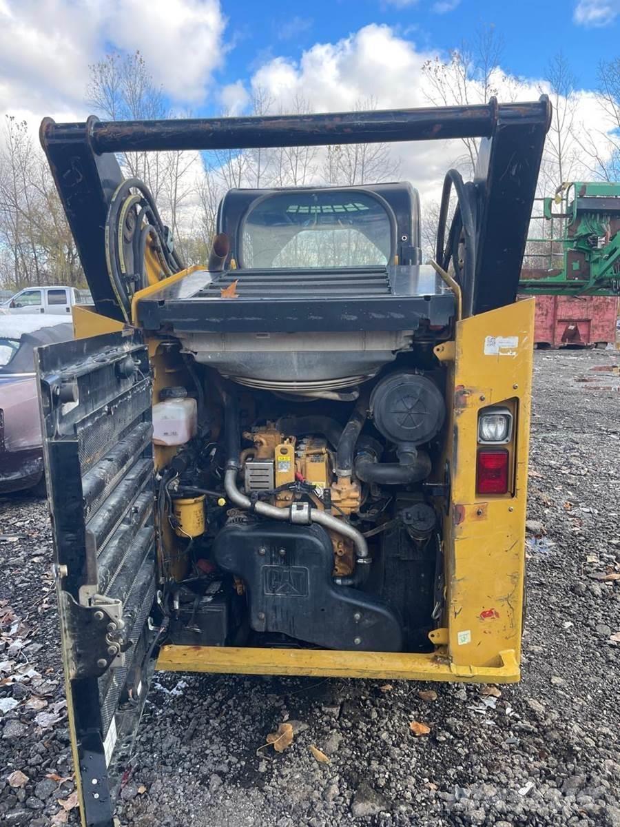 CAT 262D Mini Pale Gommate