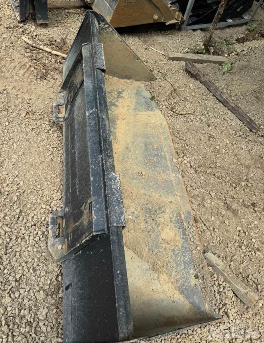 CAT 277B Mini Pale Gommate