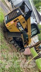 CAT 287D Mini Pale Gommate