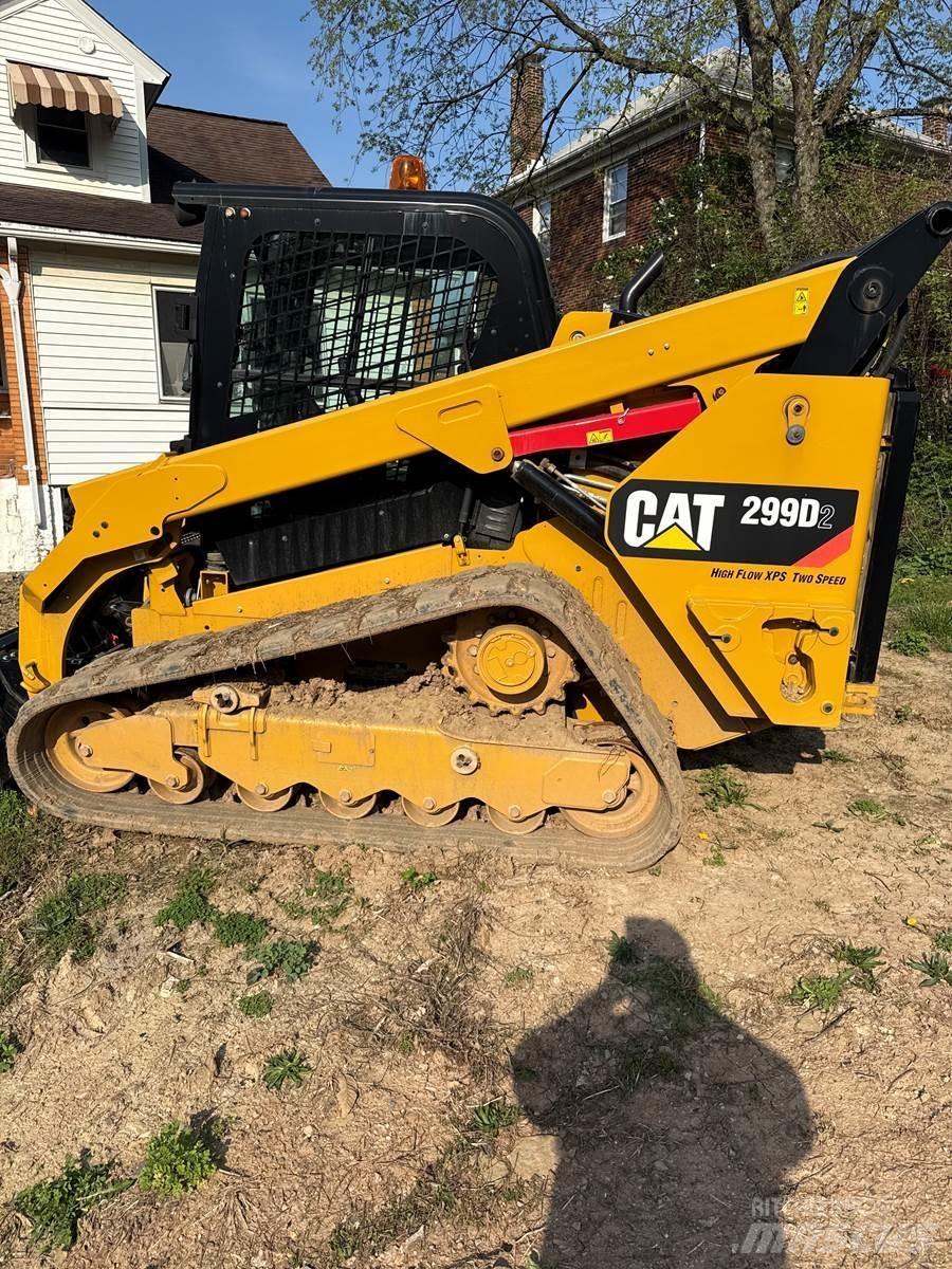 CAT 299D2 Mini Pale Gommate
