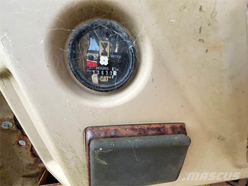 CAT 320 Escavatori cingolati
