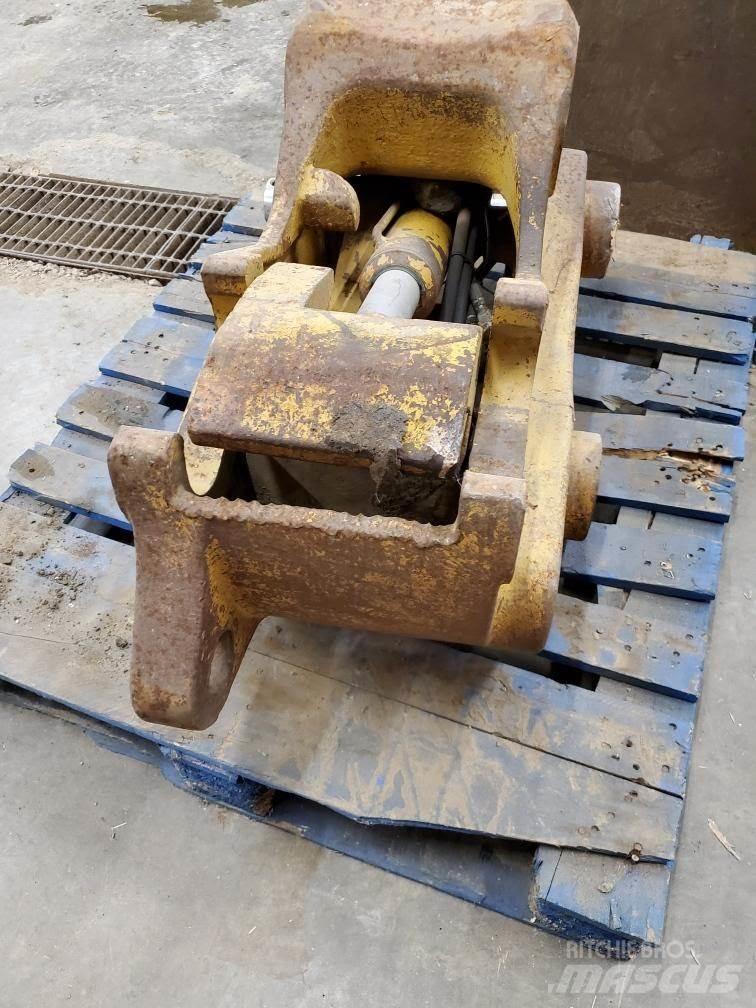 CAT 320DL Accoppiatori rapidi