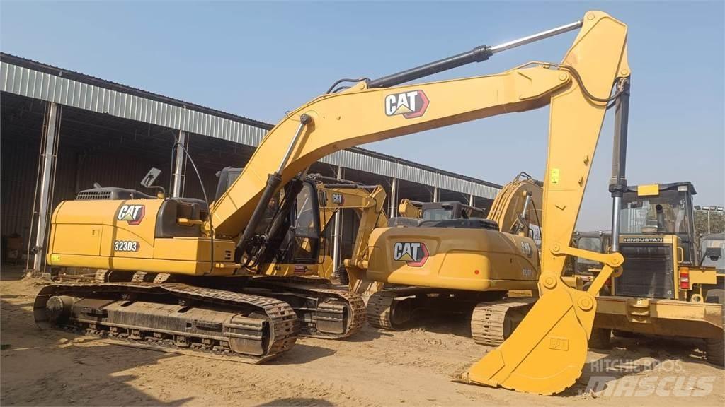 CAT 323D3 Escavatori cingolati