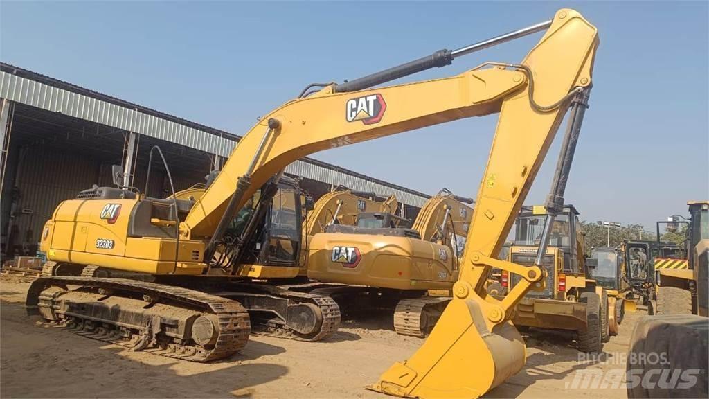 CAT 323D3 Escavatori cingolati