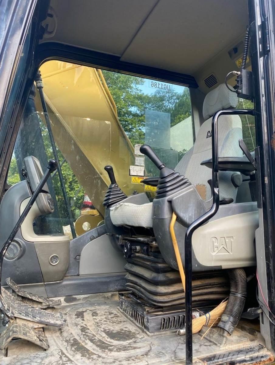 CAT 324DL Escavatori a lunga portata