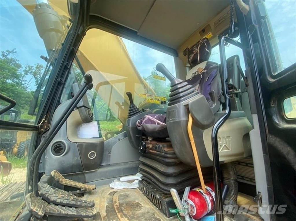 CAT 330DL Escavatori cingolati