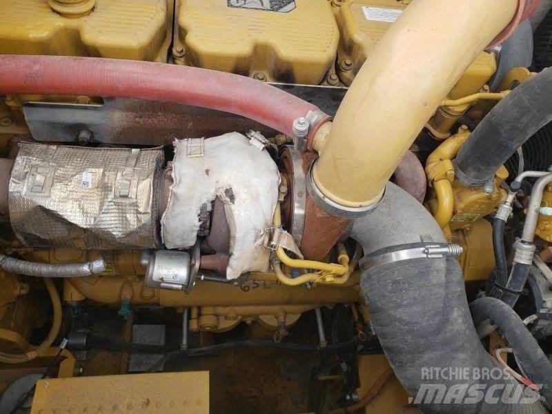 CAT 390FL Escavatori cingolati