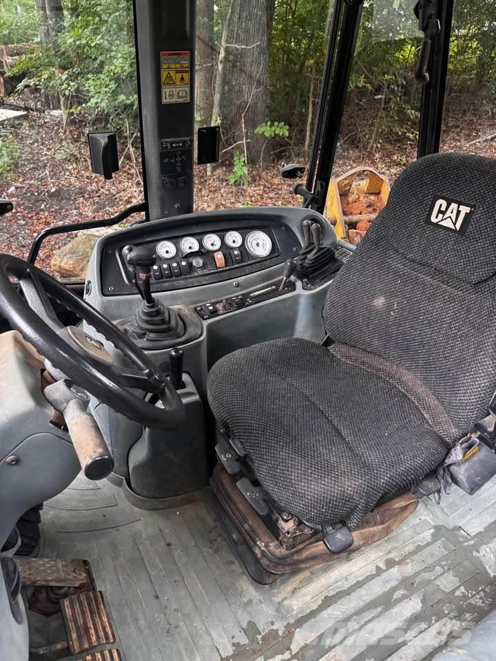 CAT 430D Terne