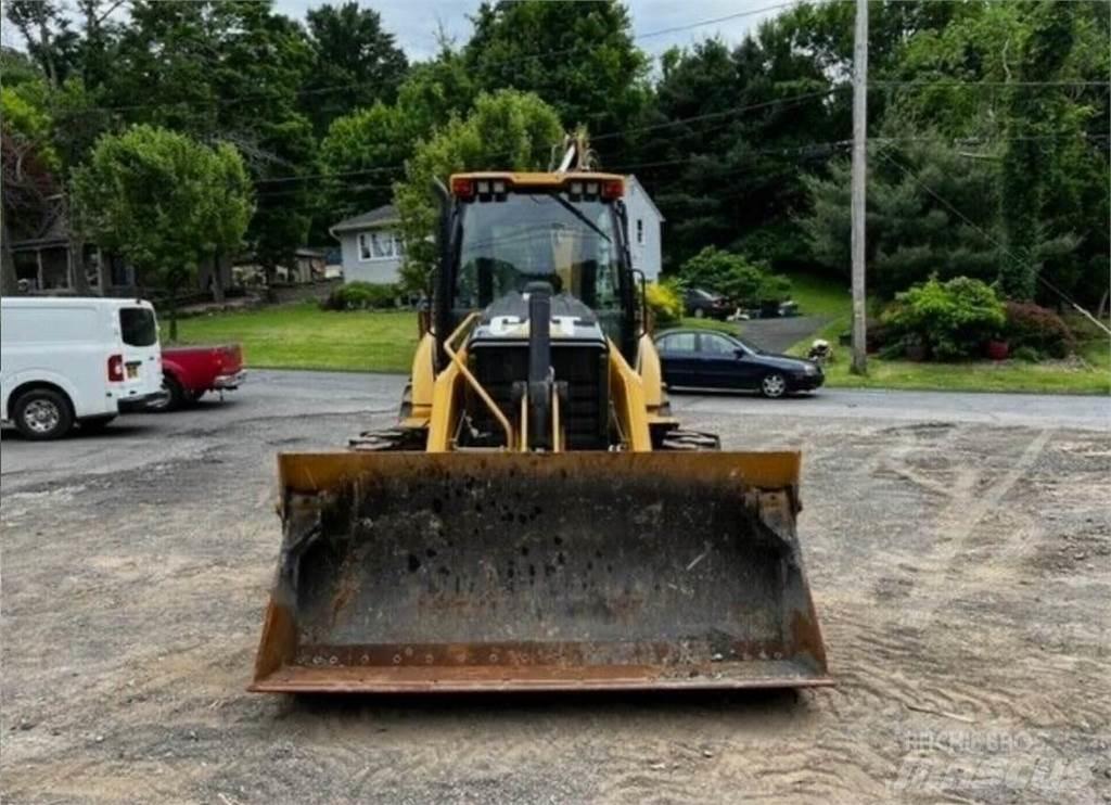 CAT 450F Terne