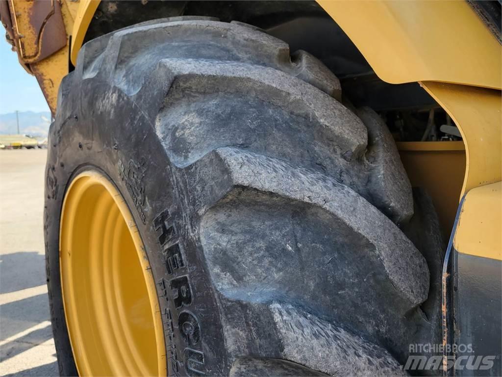 CAT 450F Escavatori cingolati