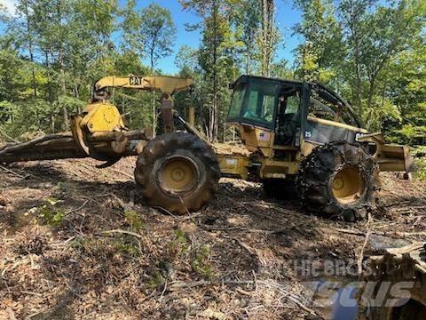 CAT 525 Trattori Forestali
