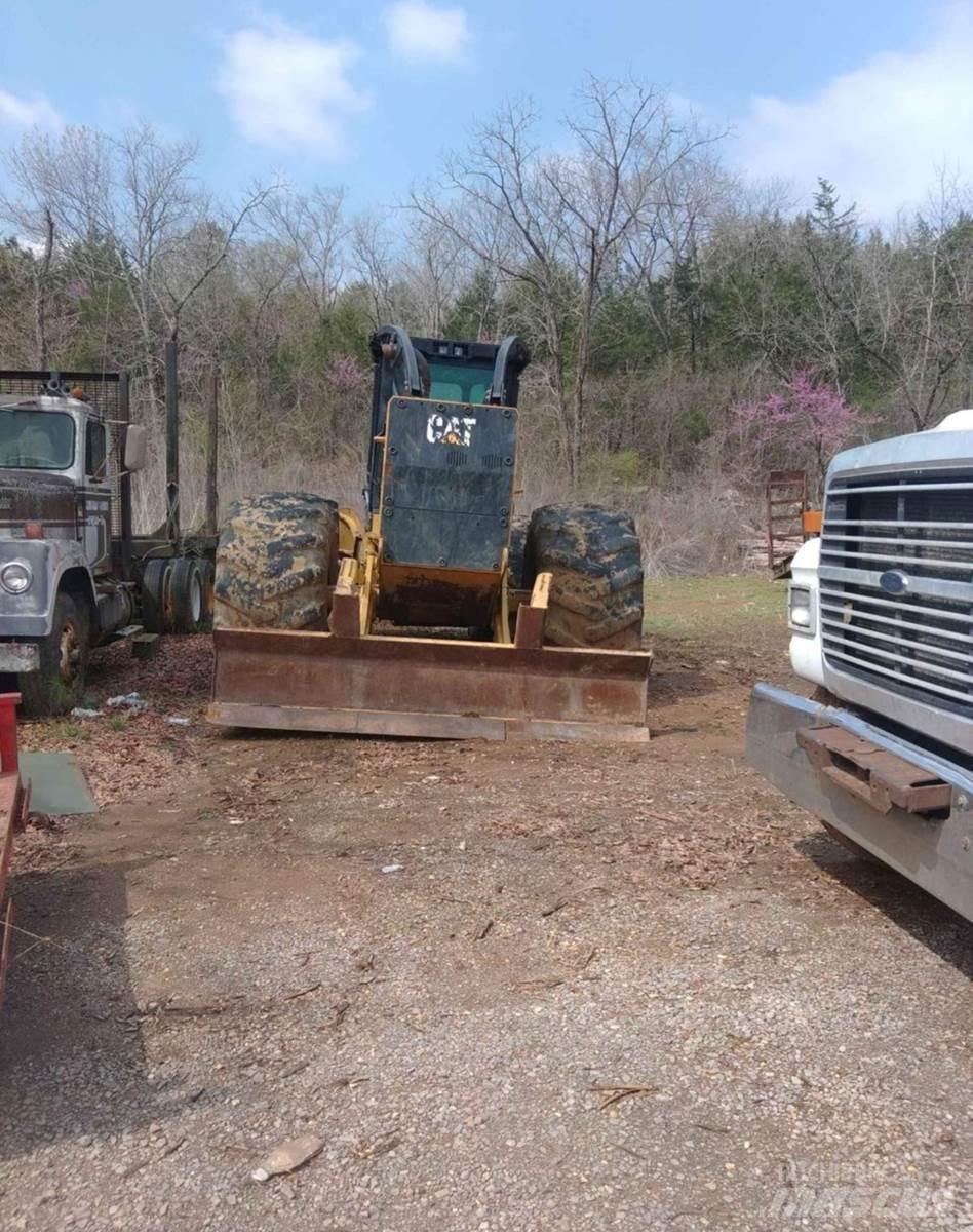 CAT 525D Trattori Forestali