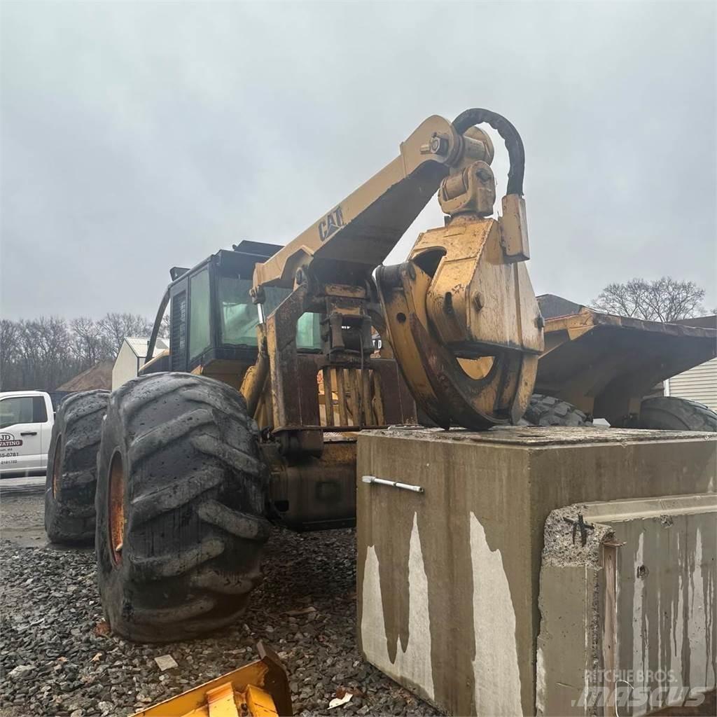 CAT 545 Trattori Forestali