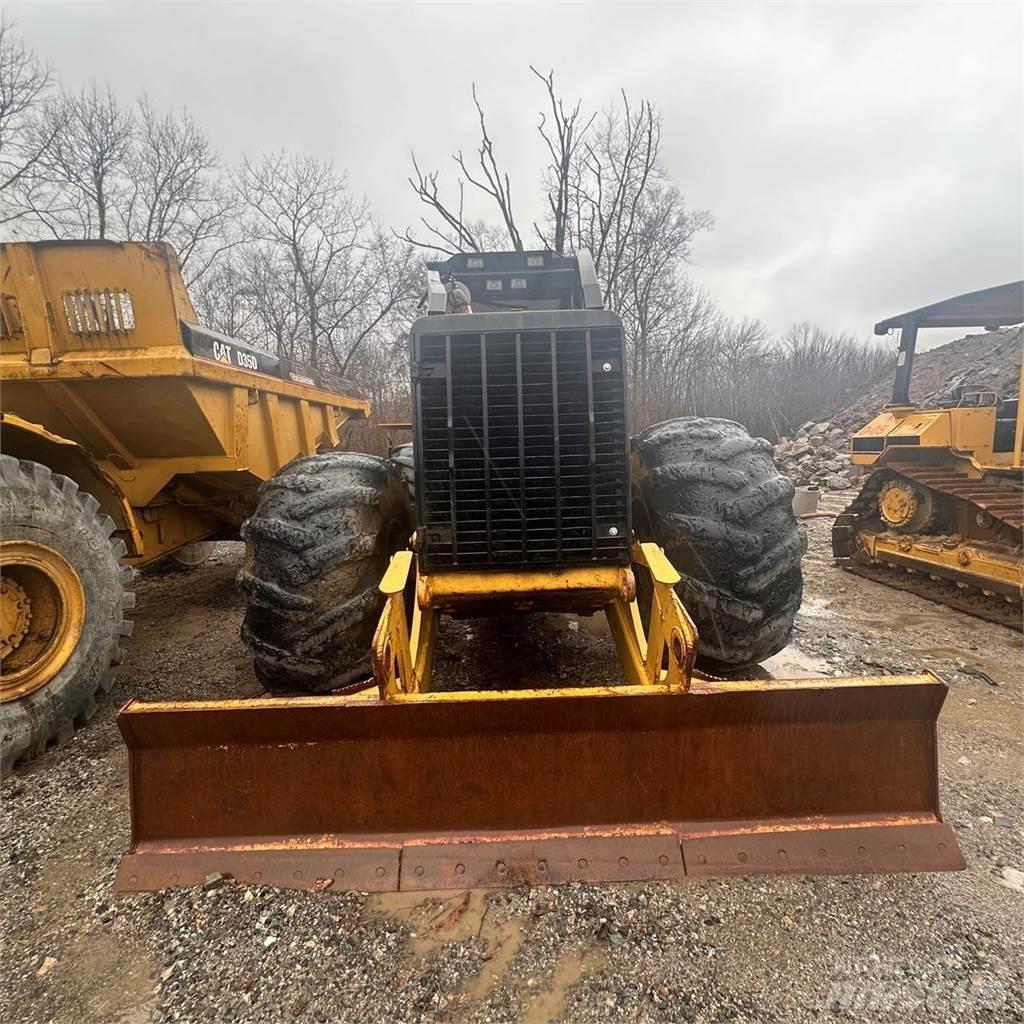 CAT 545 Trattori Forestali