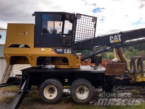 CAT 559C Caricatronchi con base su rimorchio
