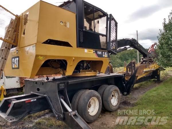 CAT 559C Caricatronchi con base su rimorchio