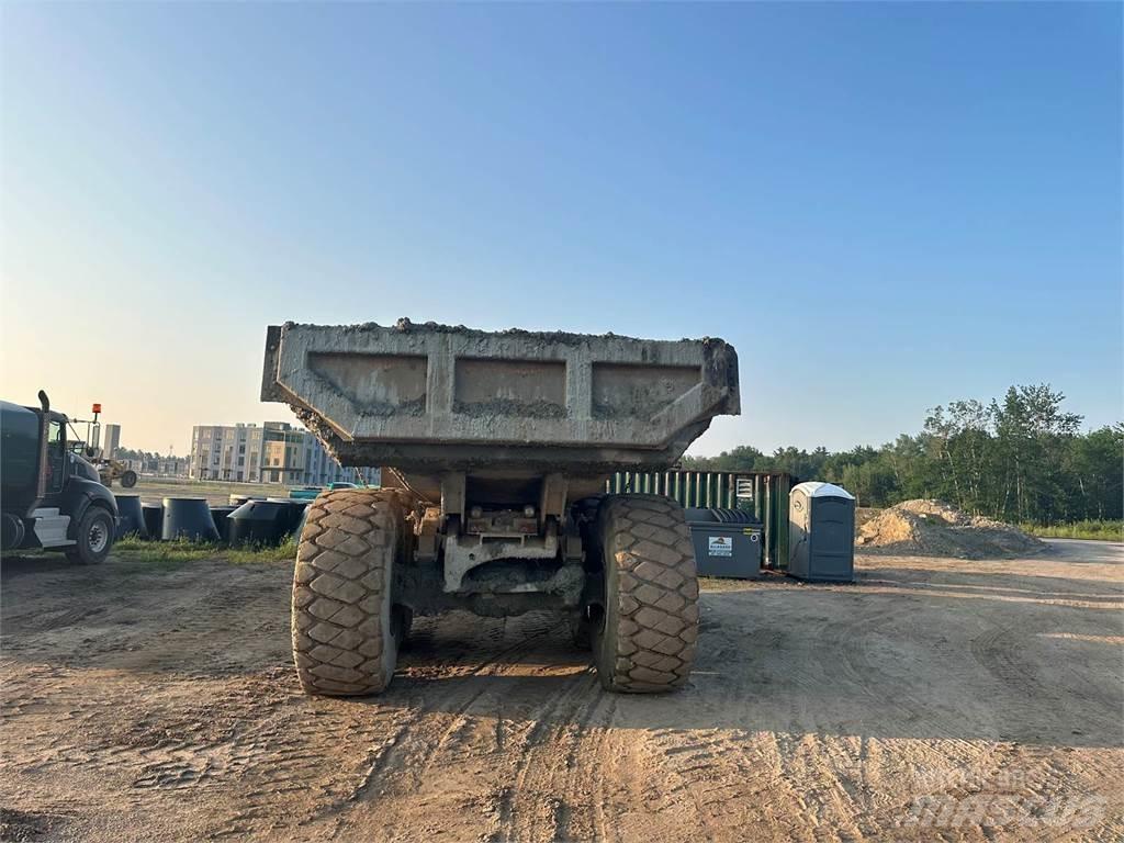 CAT 740 Dumpers articolati