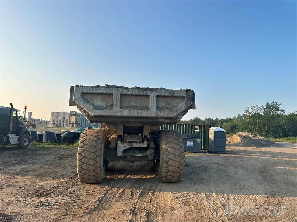 CAT 740 Dumpers articolati