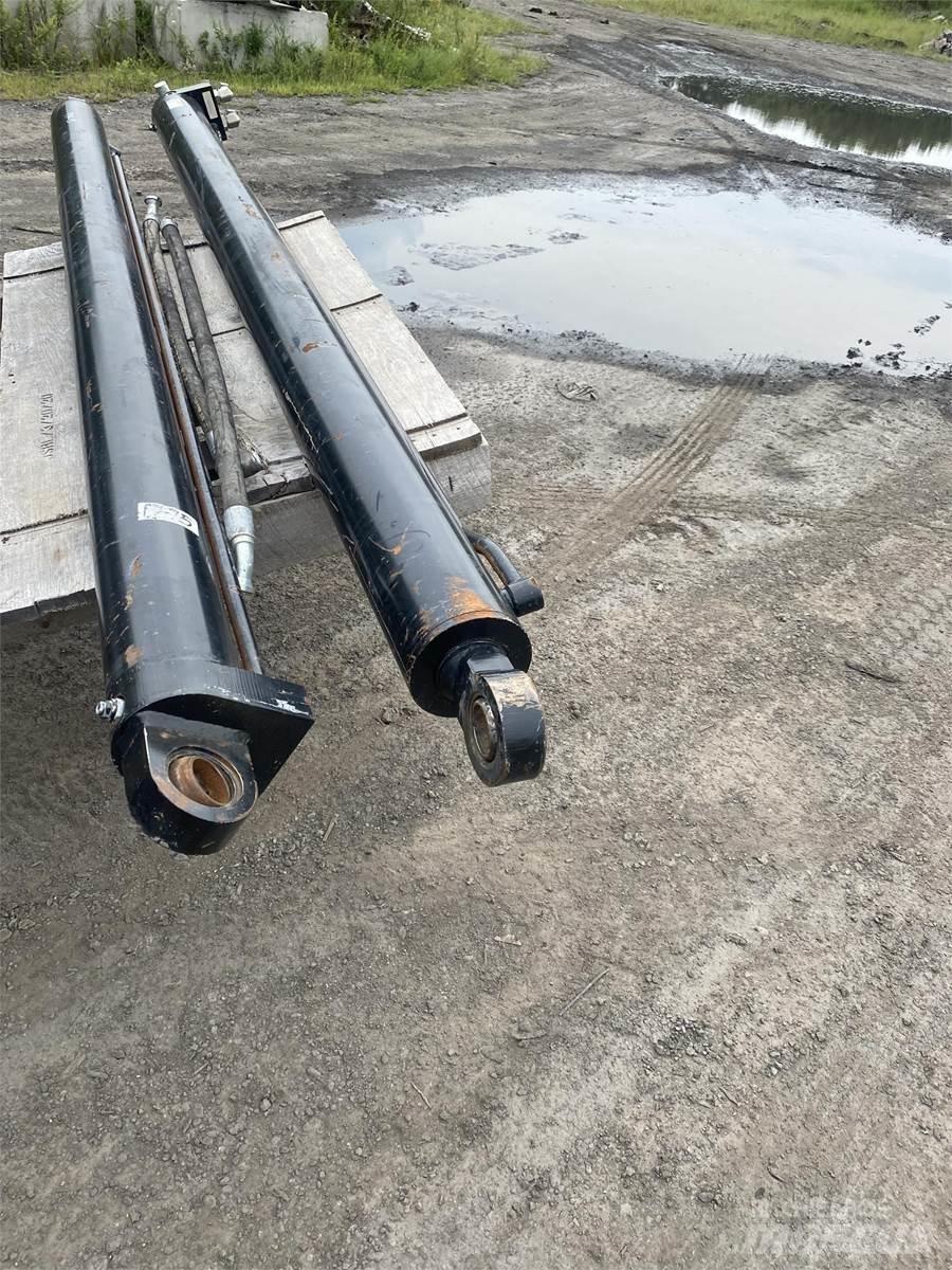 CAT 740B Trasporto - Altro
