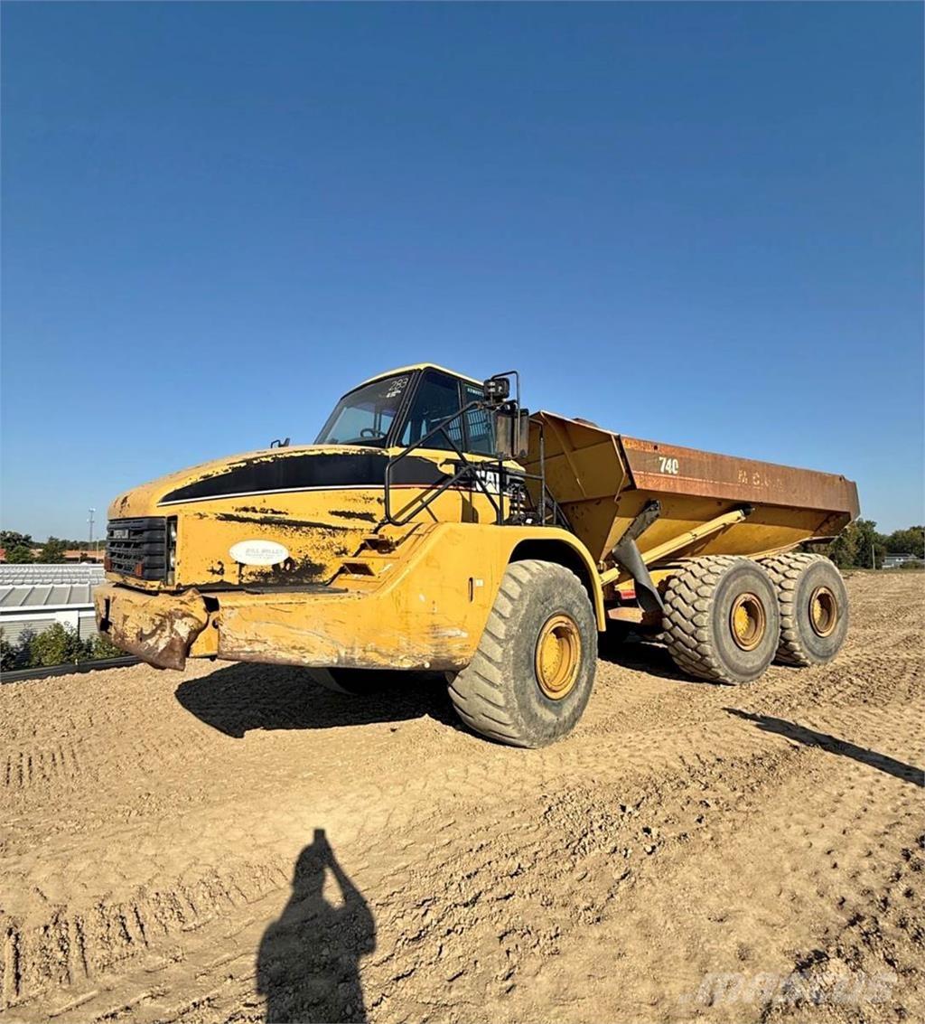 CAT 740B Dumpers articolati
