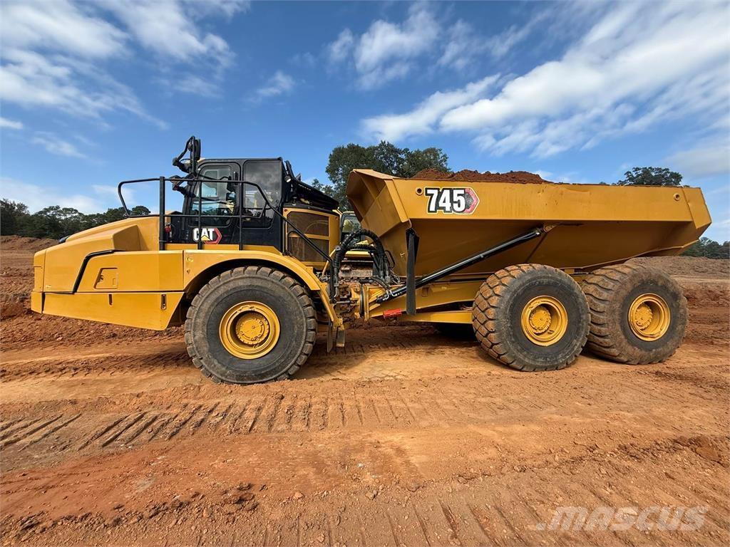 CAT 745 Dumpers articolati