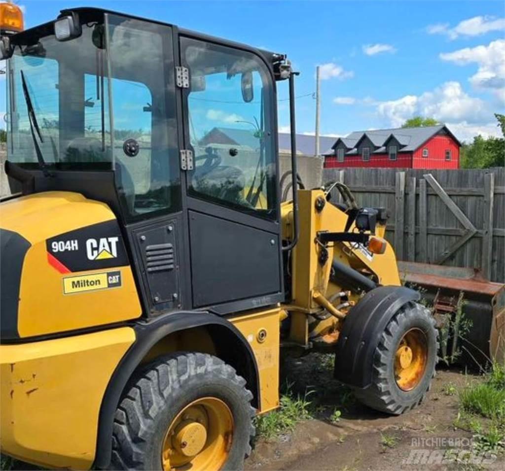 CAT 904H Pale gommate