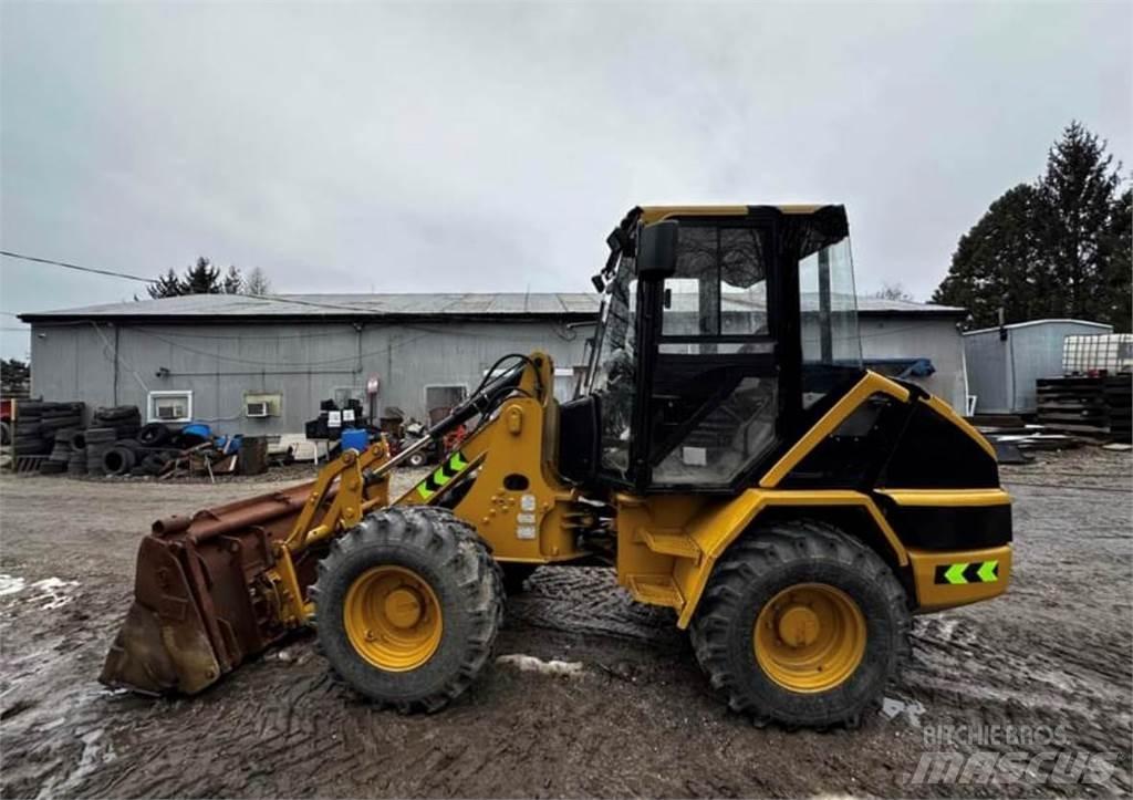 CAT 906 Pale gommate