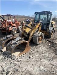 CAT 906H2 Pale gommate