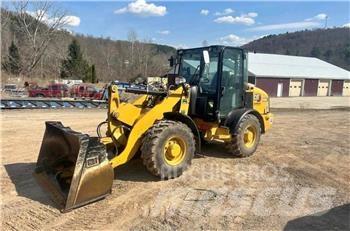 CAT 906M Pale gommate