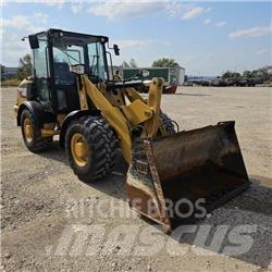 CAT 906M Pale gommate
