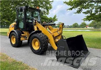 CAT 908M Pale gommate