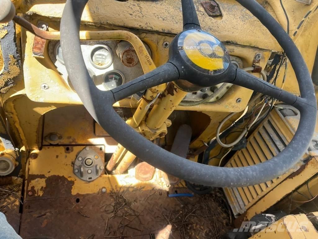 CAT 922B Pale gommate