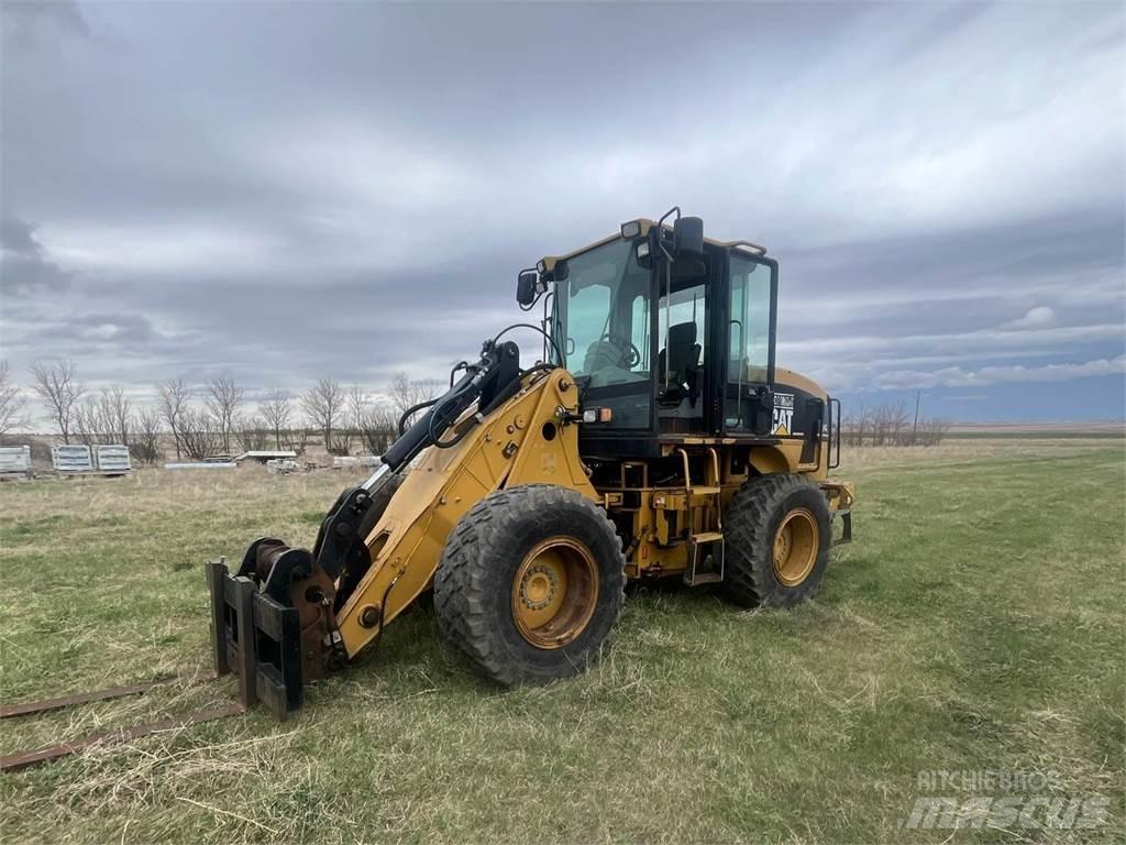 CAT 924G Pale gommate