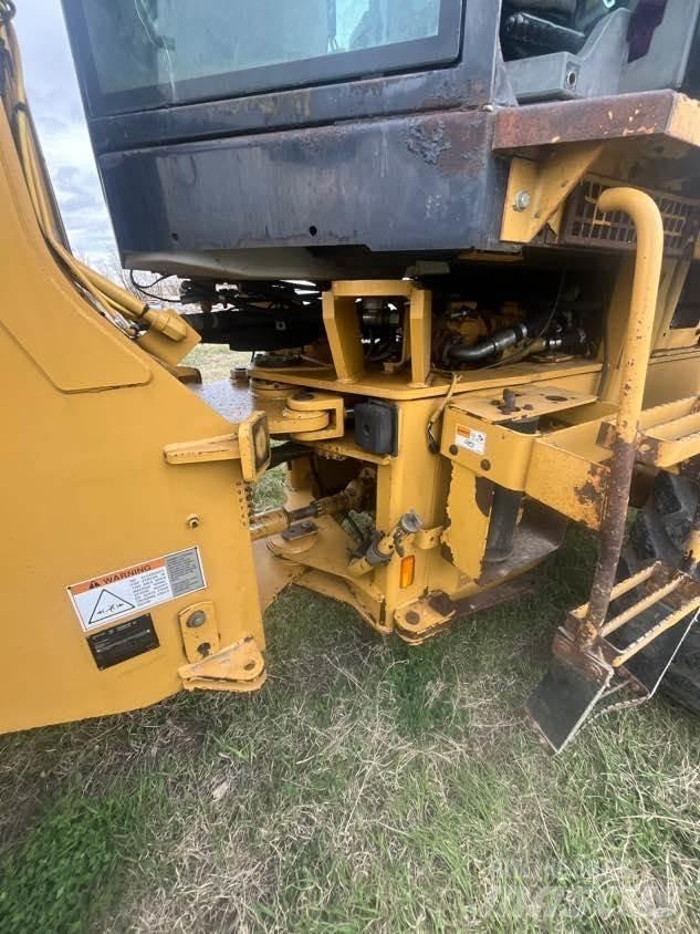 CAT 924G Pale gommate