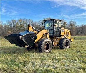 CAT 924K Pale gommate