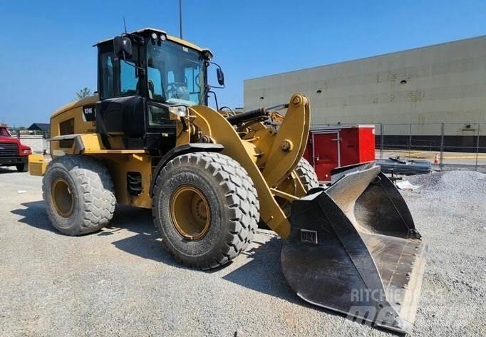 CAT 924K Pale gommate