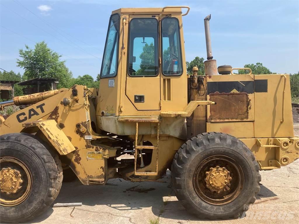 CAT 926E Pale gommate