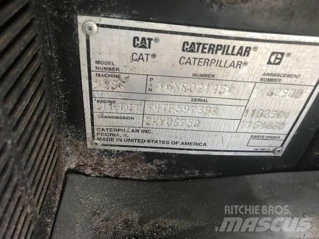 CAT 928G Pale gommate