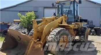 CAT 938G Pale gommate