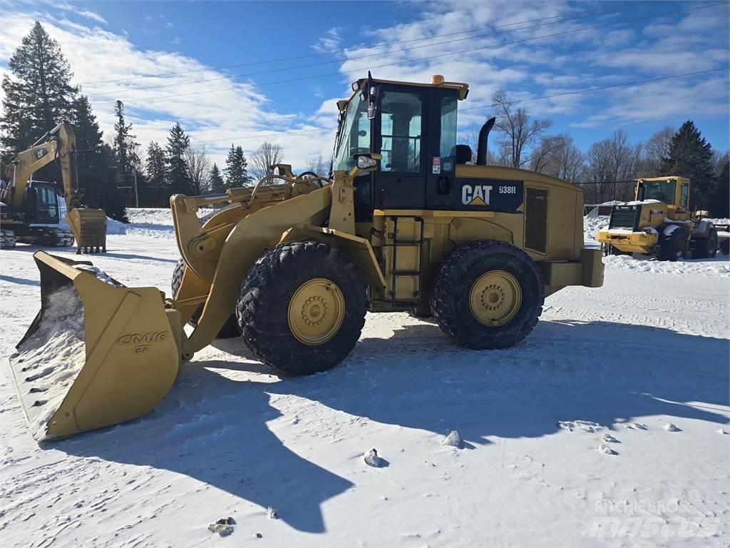 CAT 938H Pale gommate