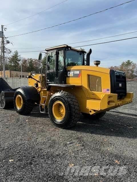 CAT 938K Pale gommate