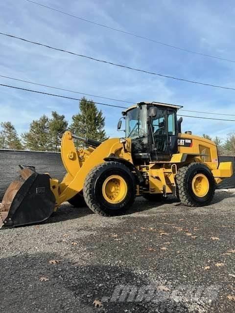 CAT 938K Pale gommate