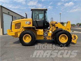 CAT 938M Pale gommate