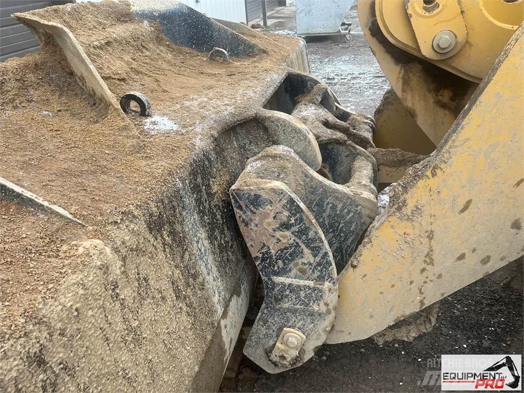 CAT 950GC Pale gommate