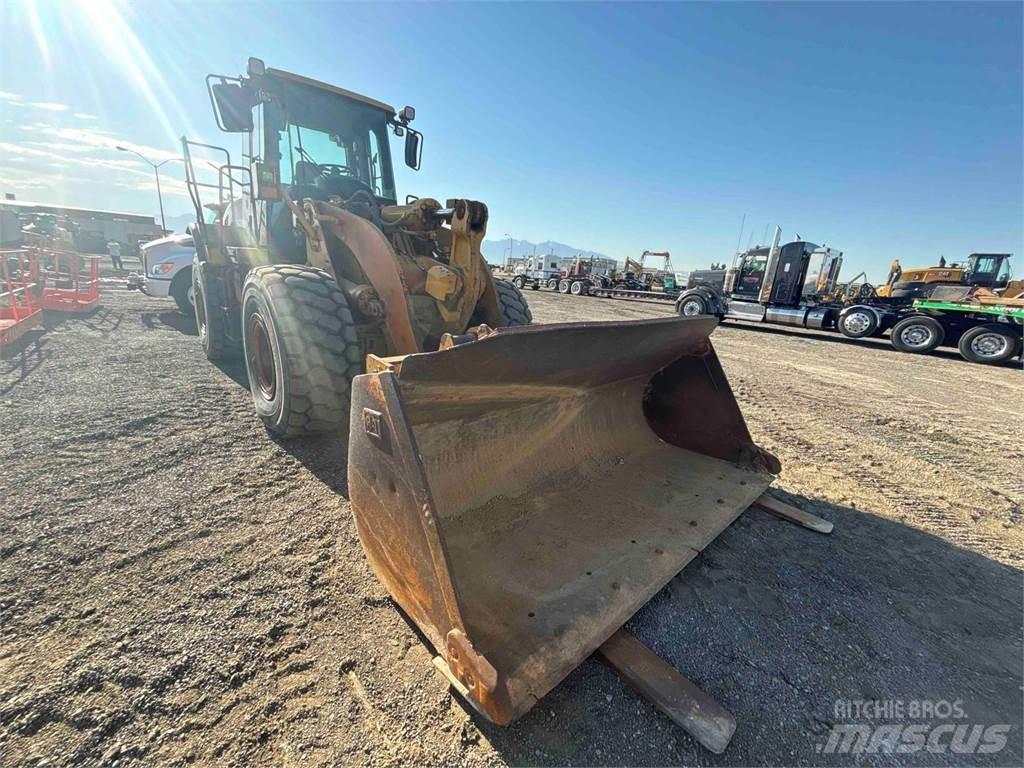 CAT 950H Pale gommate