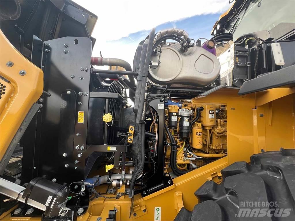 CAT 950M Pale gommate