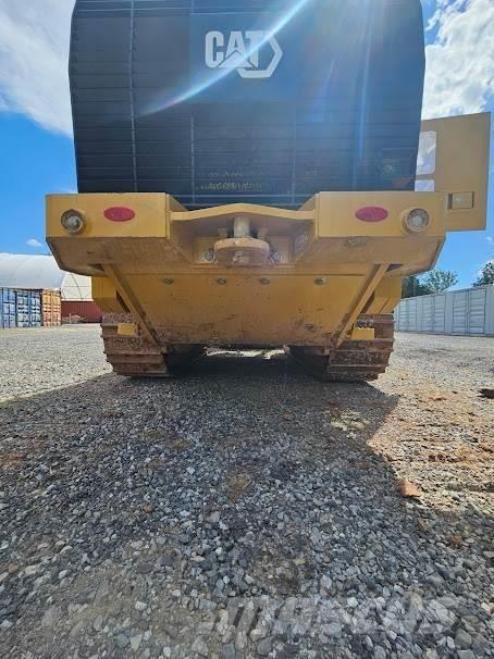 CAT 953 Pale cingolate